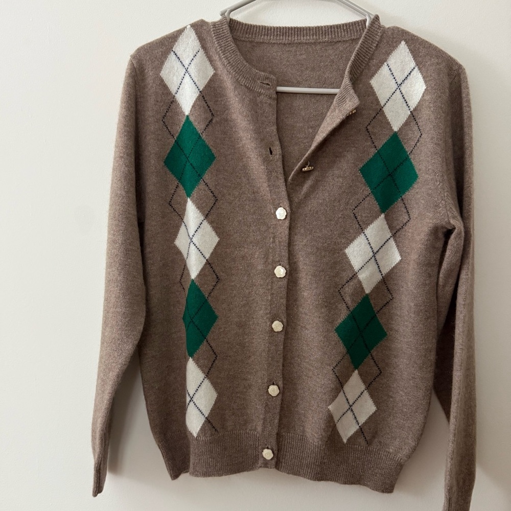 Classic Argyle Button-Up Cashmere Sweater- Unworn size L